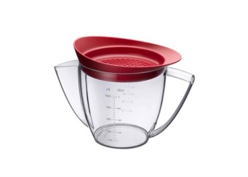 Fat-separation jug with sieve